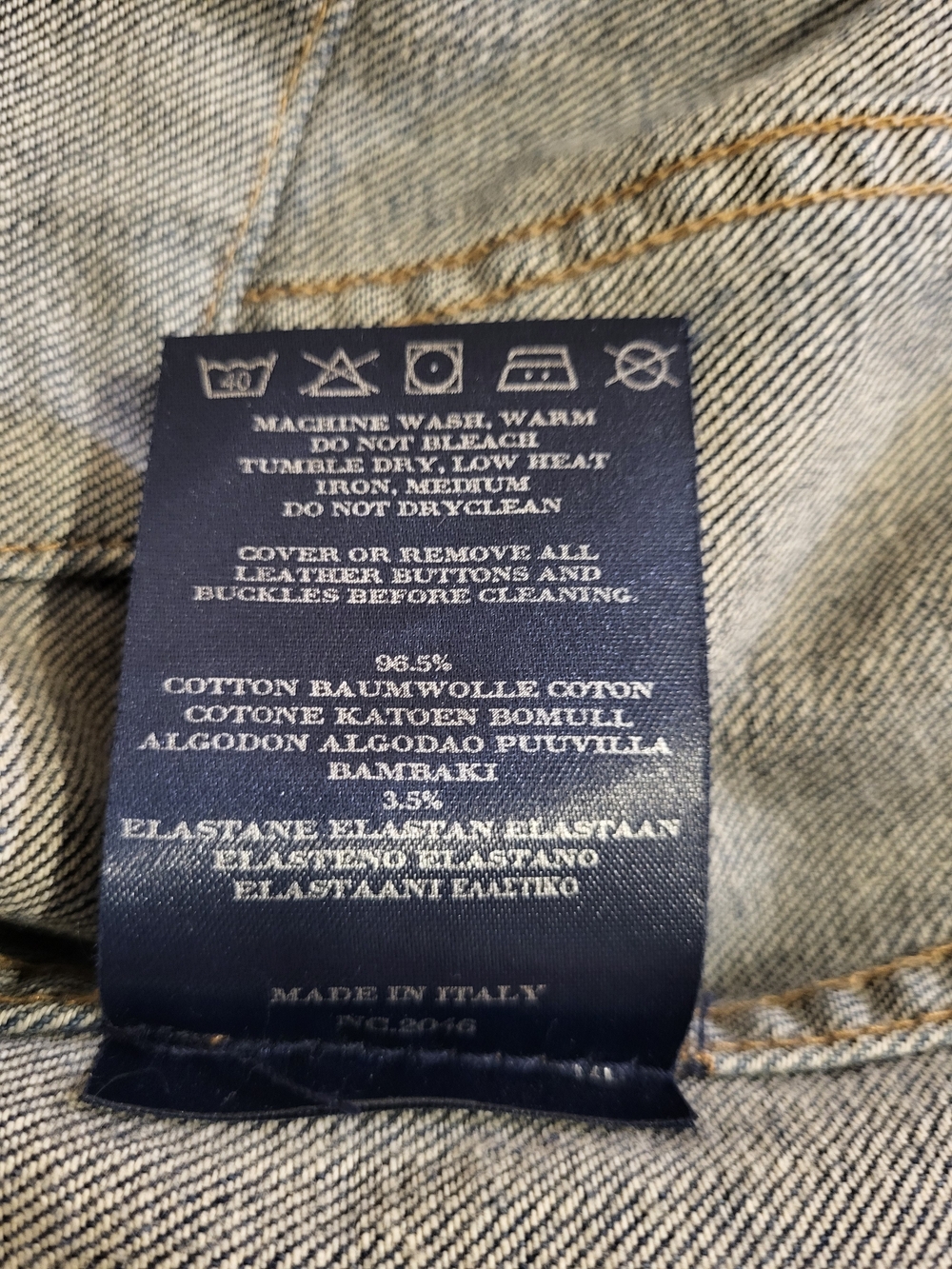 Burberry Faded Blue Slim Denim Jacket Buckled Strap Detail On Cuffs Western Bike - Picture 11 of 12